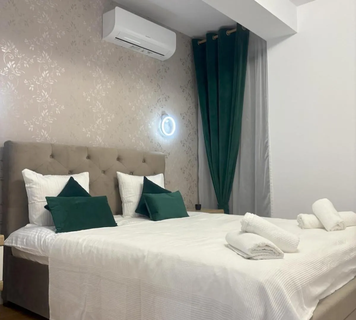 Lamar Parlament De Luxe Bucharest Apartment